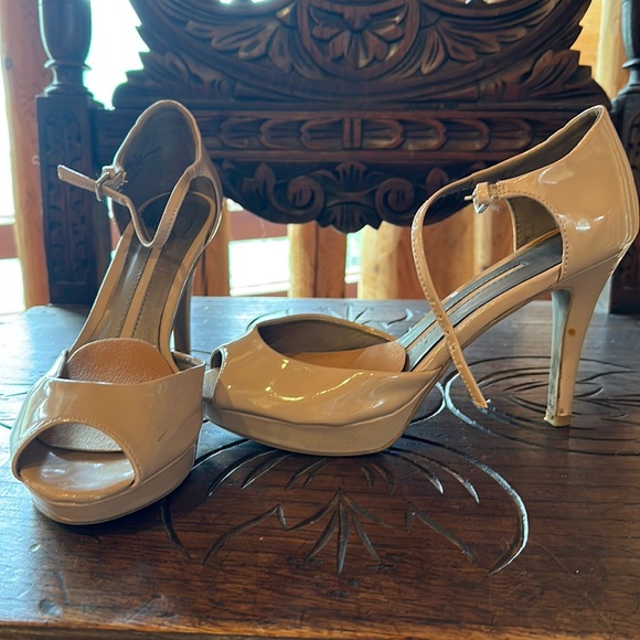 New directions high heels, size 7.5. Tan color. A few scuffs on heels and toe. - Picture 1 of 4